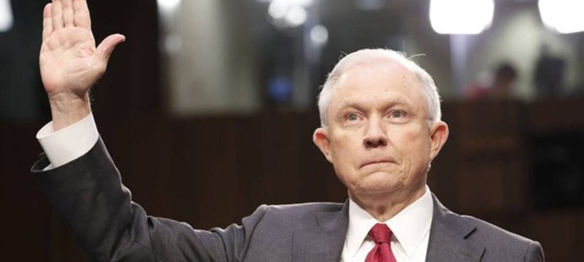 Simon Johnson y el potencial cambio en redes sociales